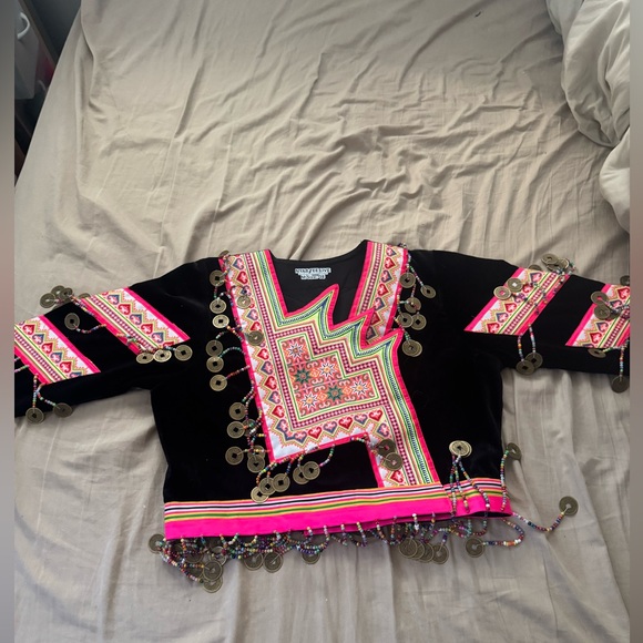 Hmong clothes - Picture 2 of 2